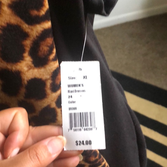 Classy Animal Print Dress - Picture 6 of 6